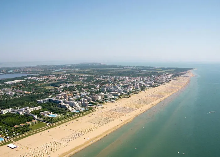 Iris Suite-3 By Interhome ביביונה